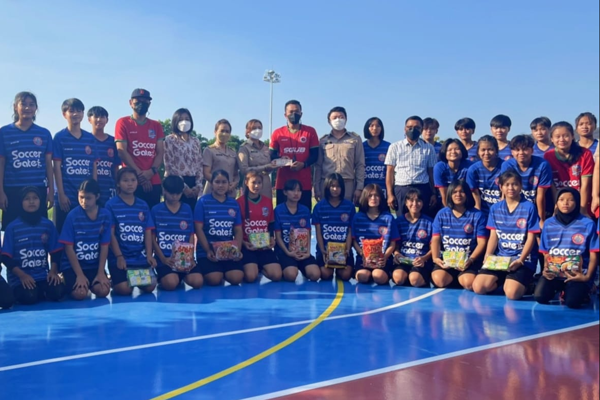 ขอบพระคุณ ท่านกาญจนา  เจริญนนทสิทธิ์ นายกเทศมนตรีเมืองบางบัวทอง  พร้อมด้วยท่านวิศวะ เจริญนนทสิทธิ์ เลขานุการนายกเทศมนตรีเมืองบางบัวทอง